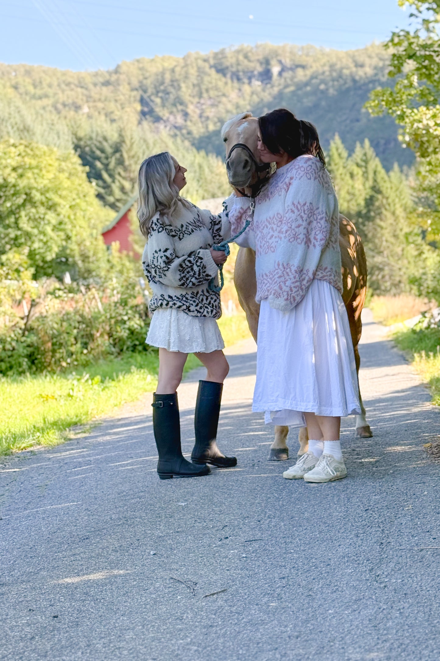 Leaf (me alone) Sweater ENGLISH